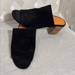 Gentle Souls by Kenneth Cole Chas shoe‎ Black Suede Women's 10 Block Heel Mules